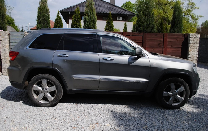 Jeep Grand Cherokee cena 63900 przebieg: 158900, rok produkcji 2012 z Radzymin małe 191